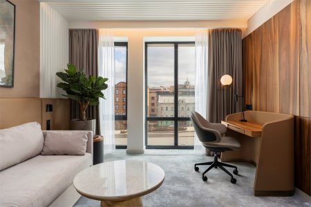 Junior Suite with a view of the city - with a double bed and a pull-out sofa