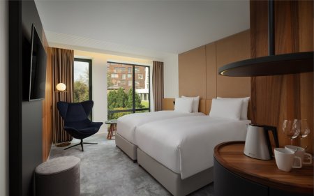 Superior Room with Courtyard View - with 2 Single Beds