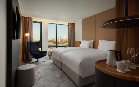 Deluxe Room with City View - with 2 Single Beds