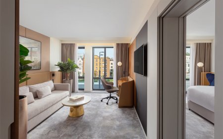 Junior Suite with a view of the city - with a double bed and a pull-out sofa