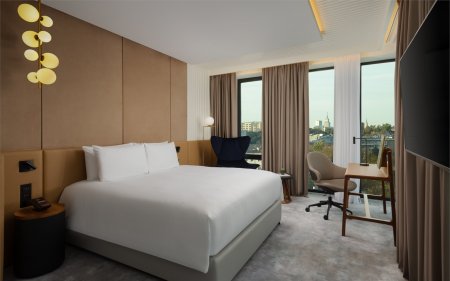 Executive Suite with a view of the city - with a double bed