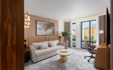 Junior Suite with a view of the city - with a double bed and a pull-out sofa