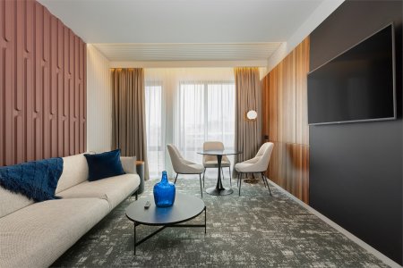 Superior Junior Suite with City View - with Double Bed and Sofa